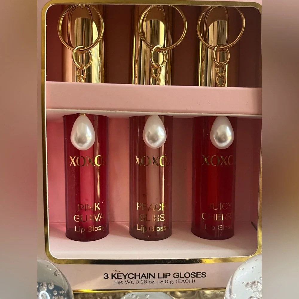 Set of 3 XOXO Pearl Glow Keychain Lip Glosses✨🤩